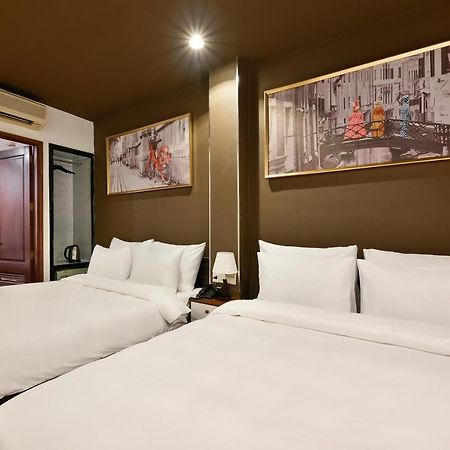 The Noble Swan Hotel New World Хошимин Экстерьер фото