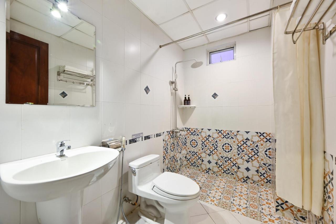 The Noble Swan Hotel New World Хошимин Экстерьер фото